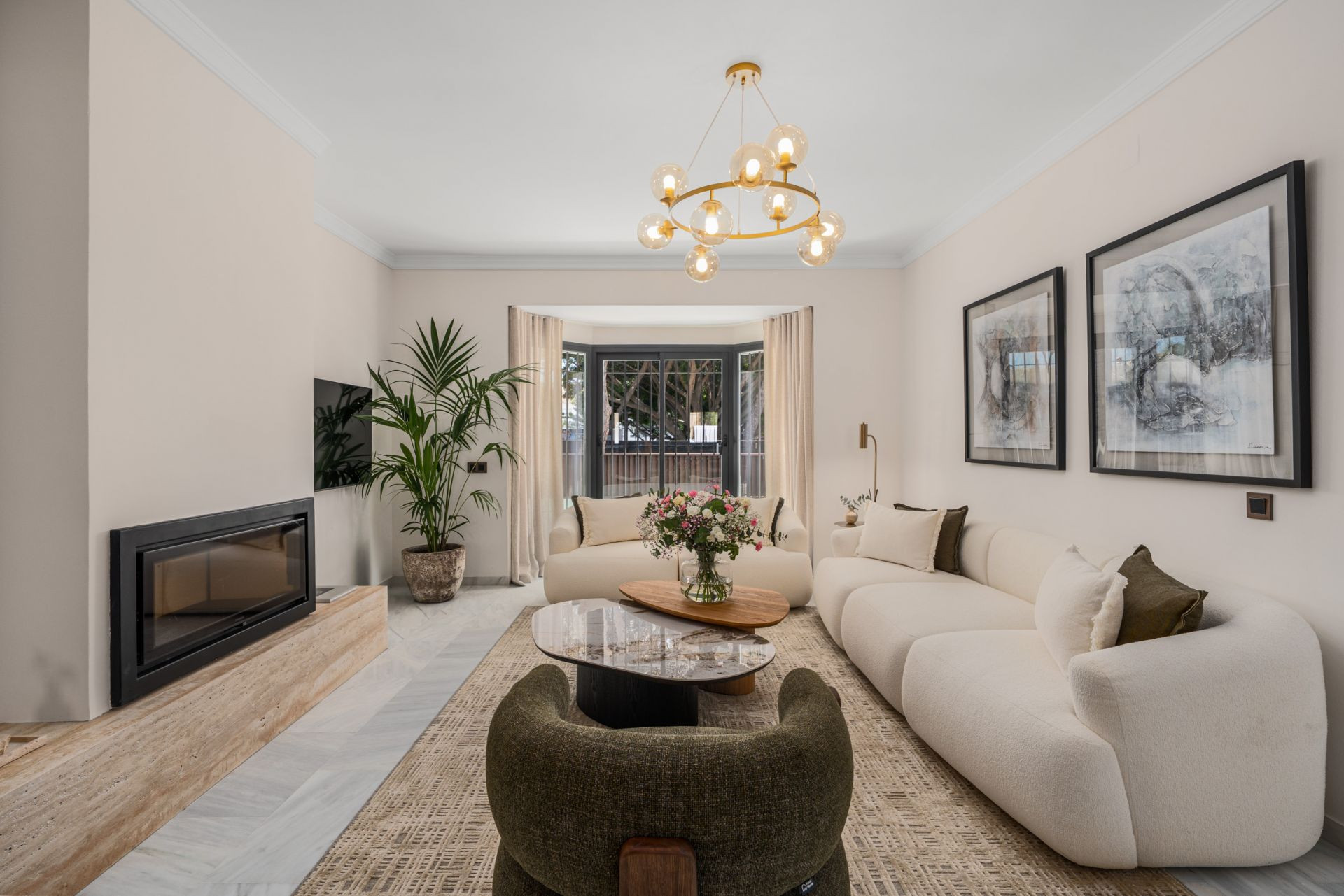 Casa de 6 Dormitorios y 5 Baños en venta en Nueva Andalucía, Marbella