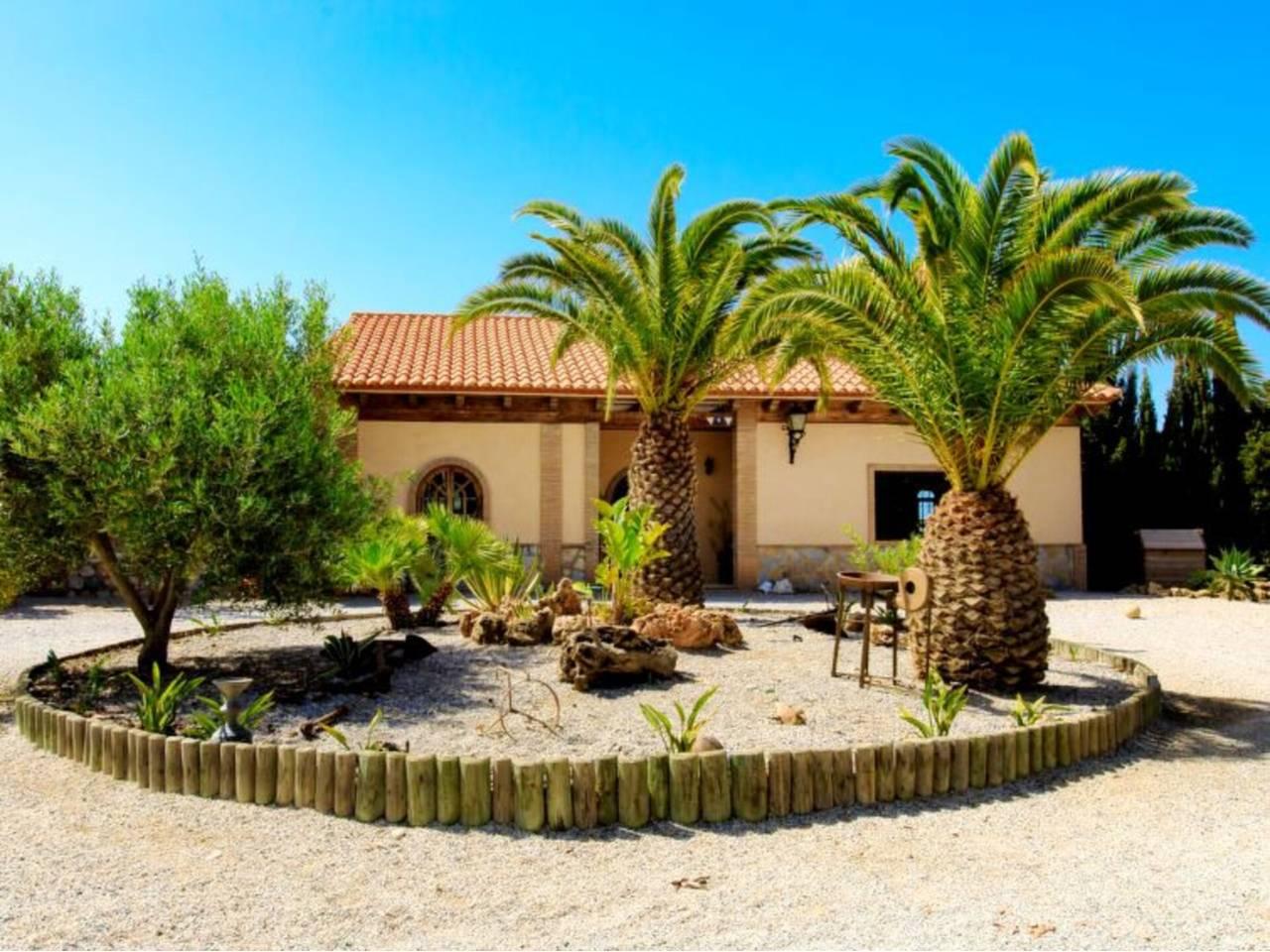 Casa Adosada de 6 Dormitorios en alquiler vacacional en Motril