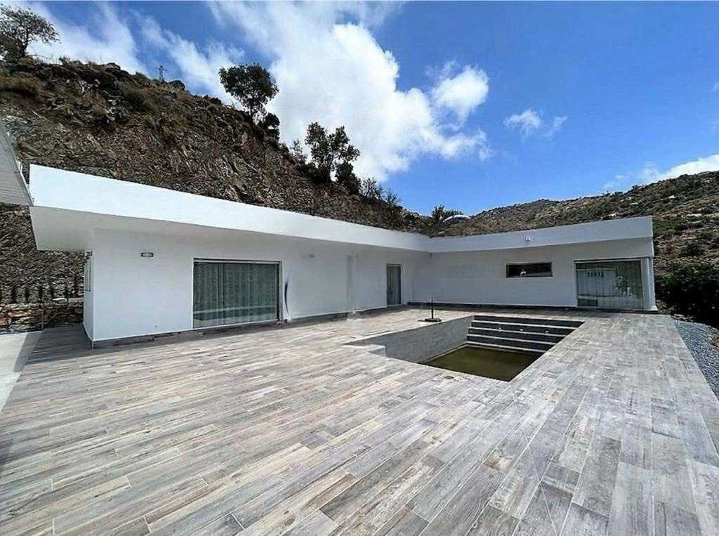 Casa de 3 Dormitorios y 2 Baños en alquiler en Algarrobo