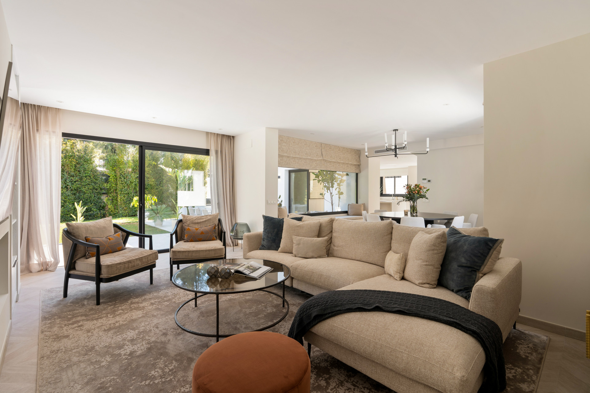 Casa de 4 Dormitorios en venta en Nueva Andalucía, Marbella