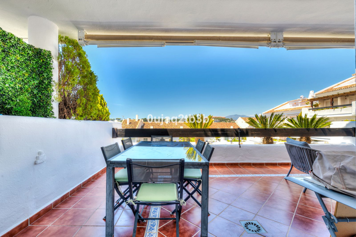 2 спални, 2 бани - Апартамент за продажба в Nueva Andalucia, Marbella
