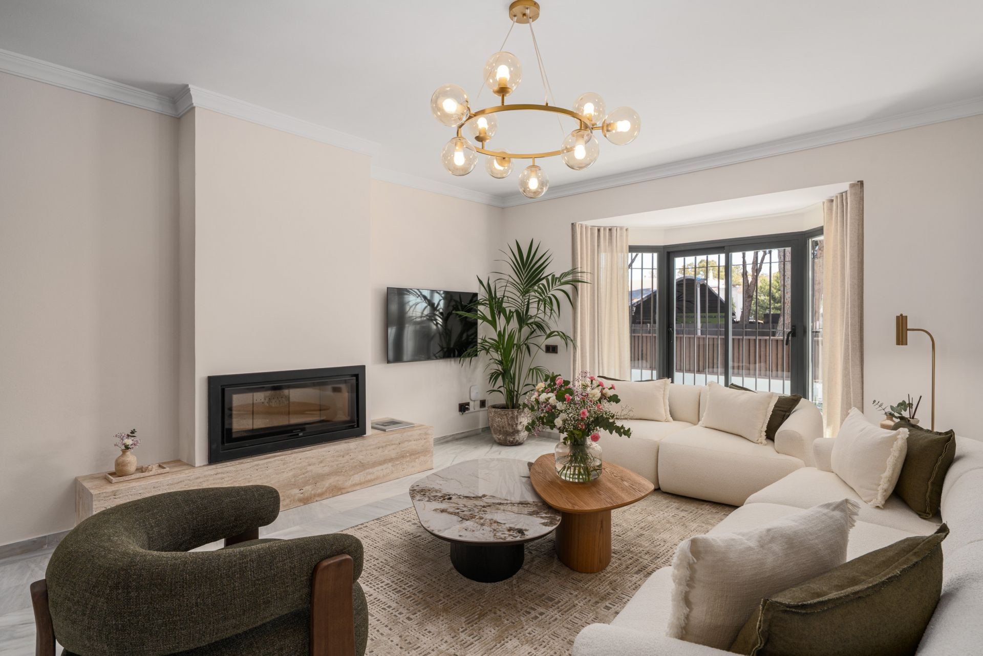 Casa de 6 Dormitorios y 5 Baños en venta en Nueva Andalucía, Marbella