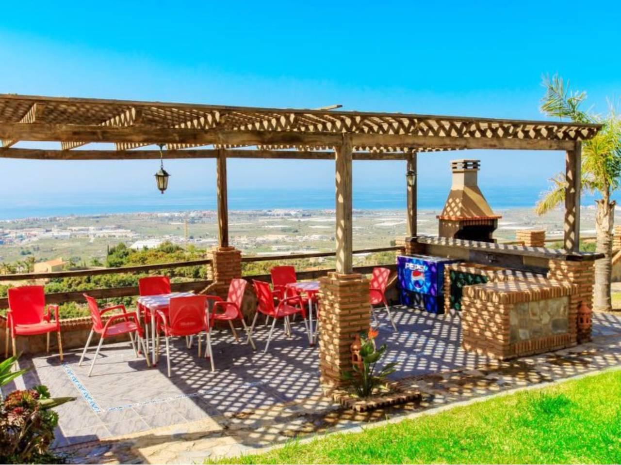 Casa Adosada de 6 Dormitorios en alquiler vacacional en Motril