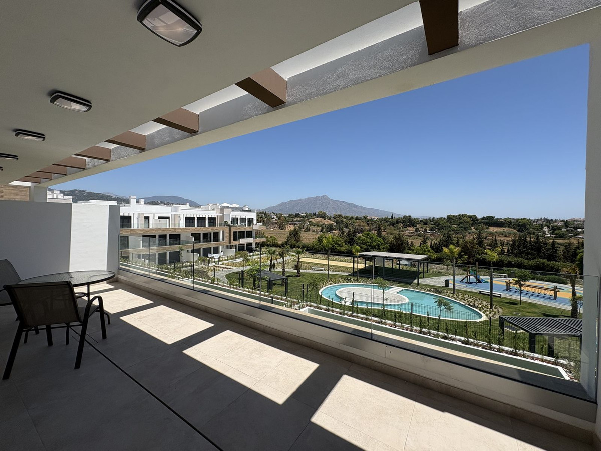 2 спални - Апартамент под наем в Atalaya, Estepona