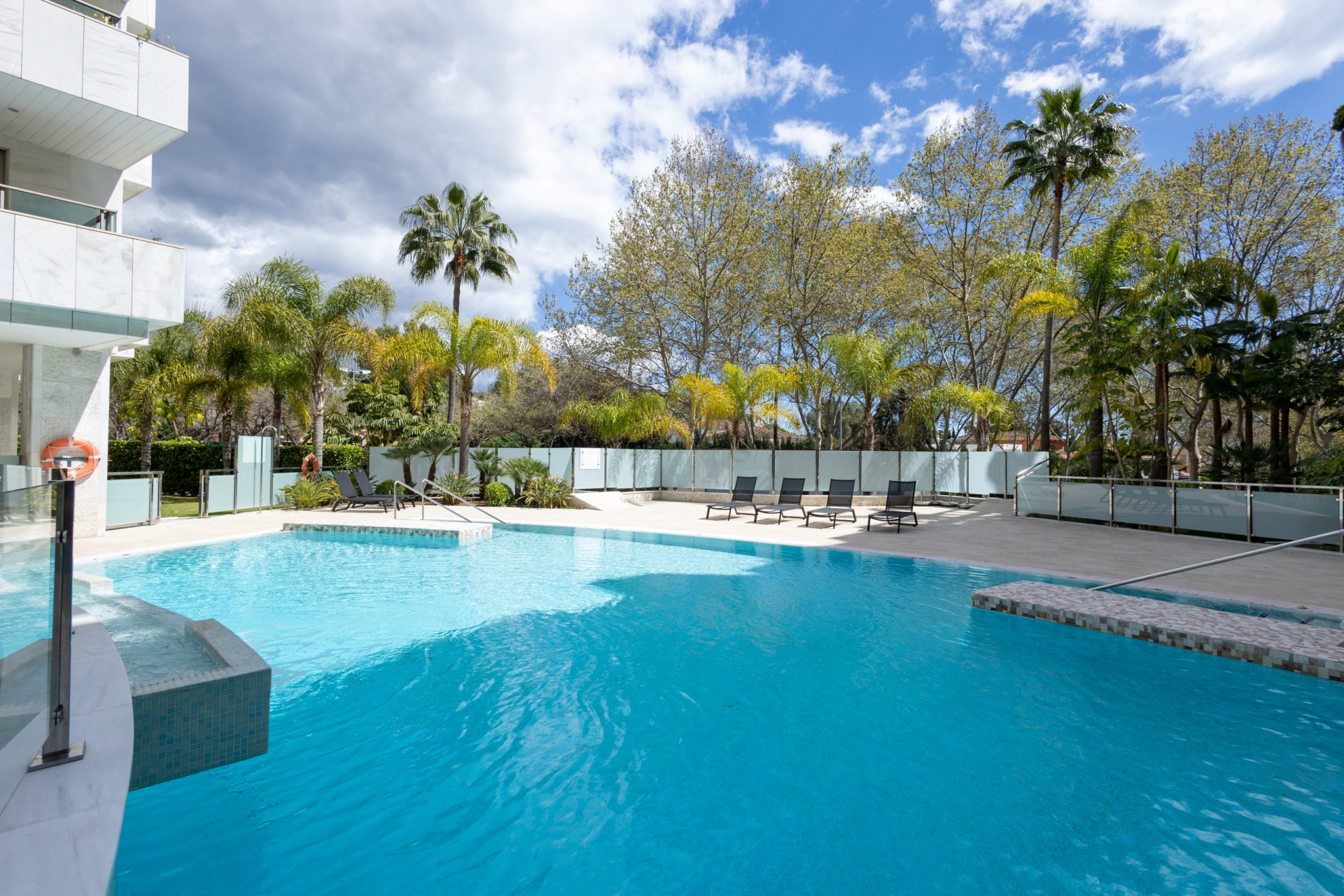 3 спални - Апартамент под наем в Marbella Golden Mile