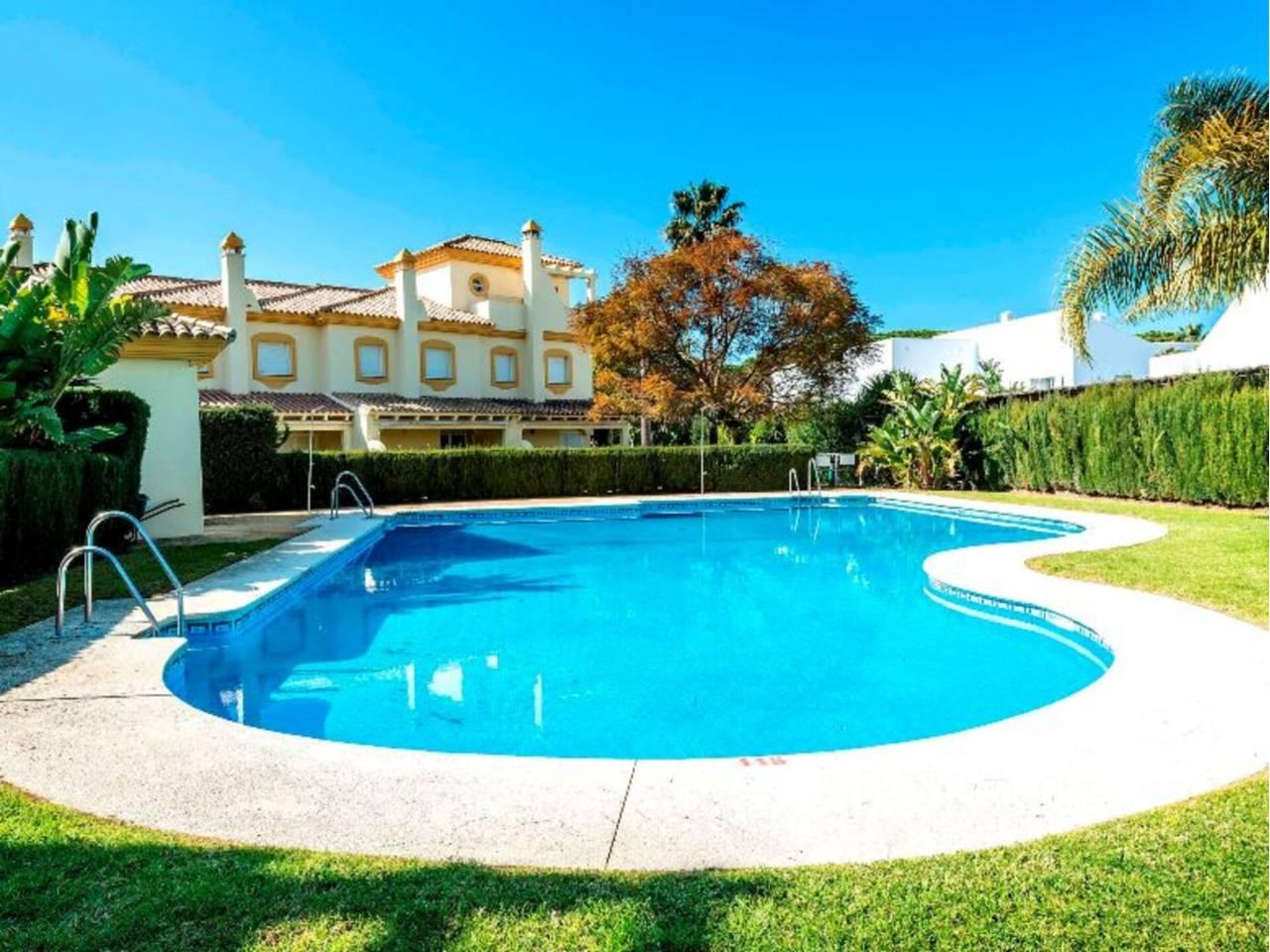 Casa Adosada de 3 Dormitorios en alquiler vacacional en Chiclana de la Frontera