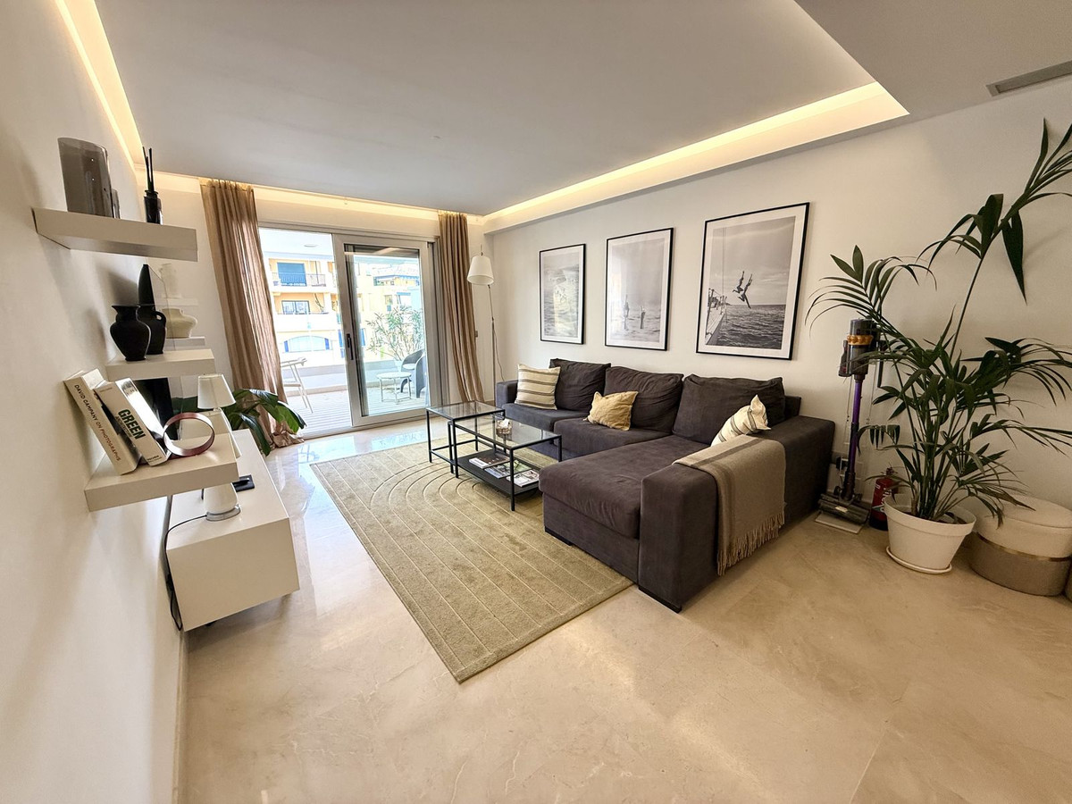 Ático de 3 Dormitorios y 2 Baños en venta en San Pedro de Alcántara