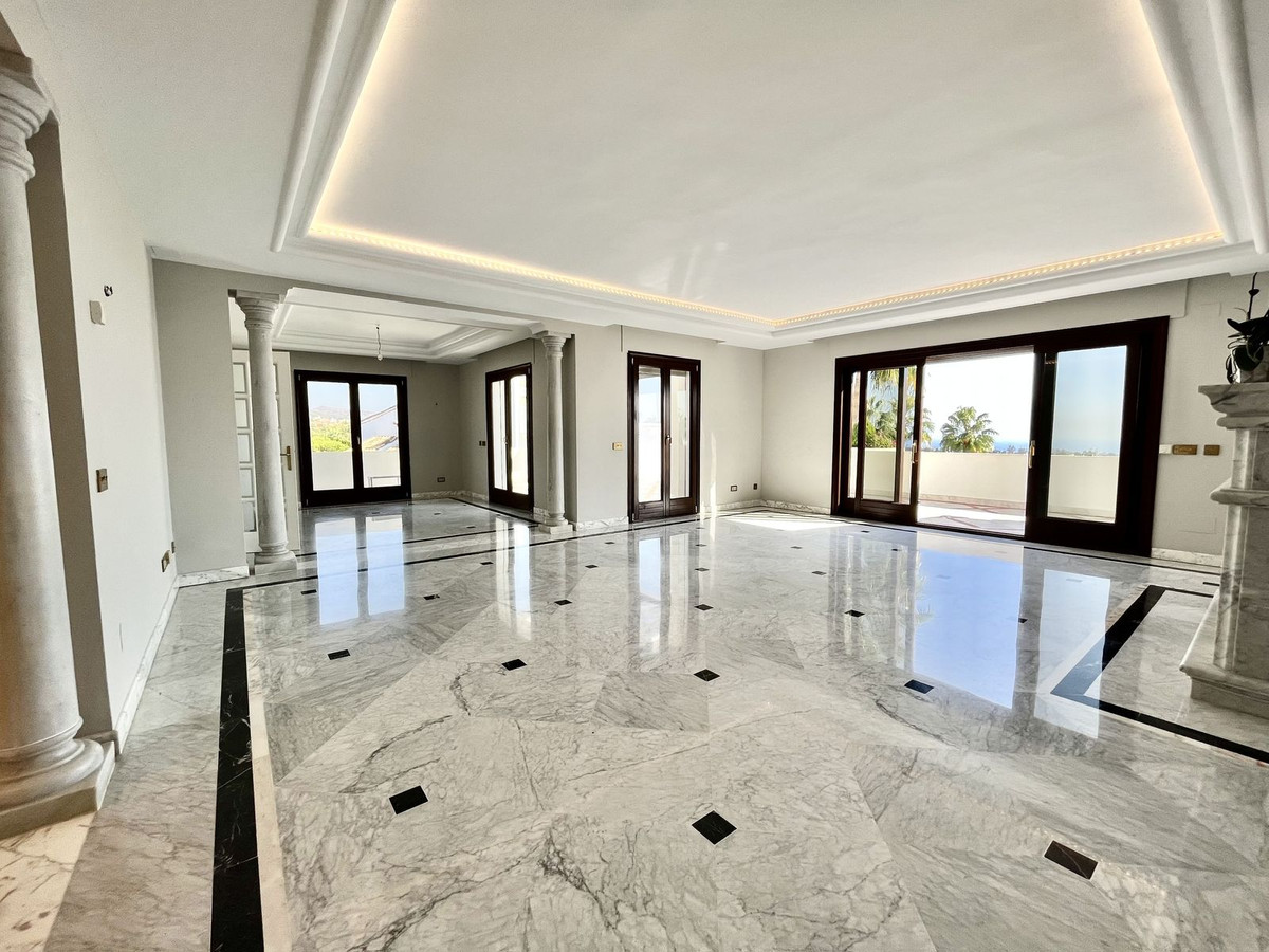 Ático de 4 Dormitorios y 4 Baños en alquiler en Sierra Blanca, Marbella