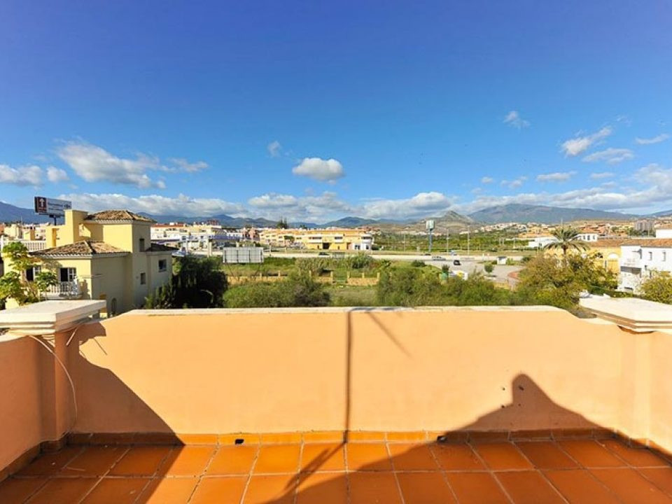 Casa de 4 Dormitorios en alquiler vacacional en Cancelada, Estepona