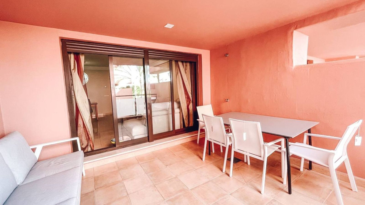 Piso de 3 Dormitorios en venta en Estepona