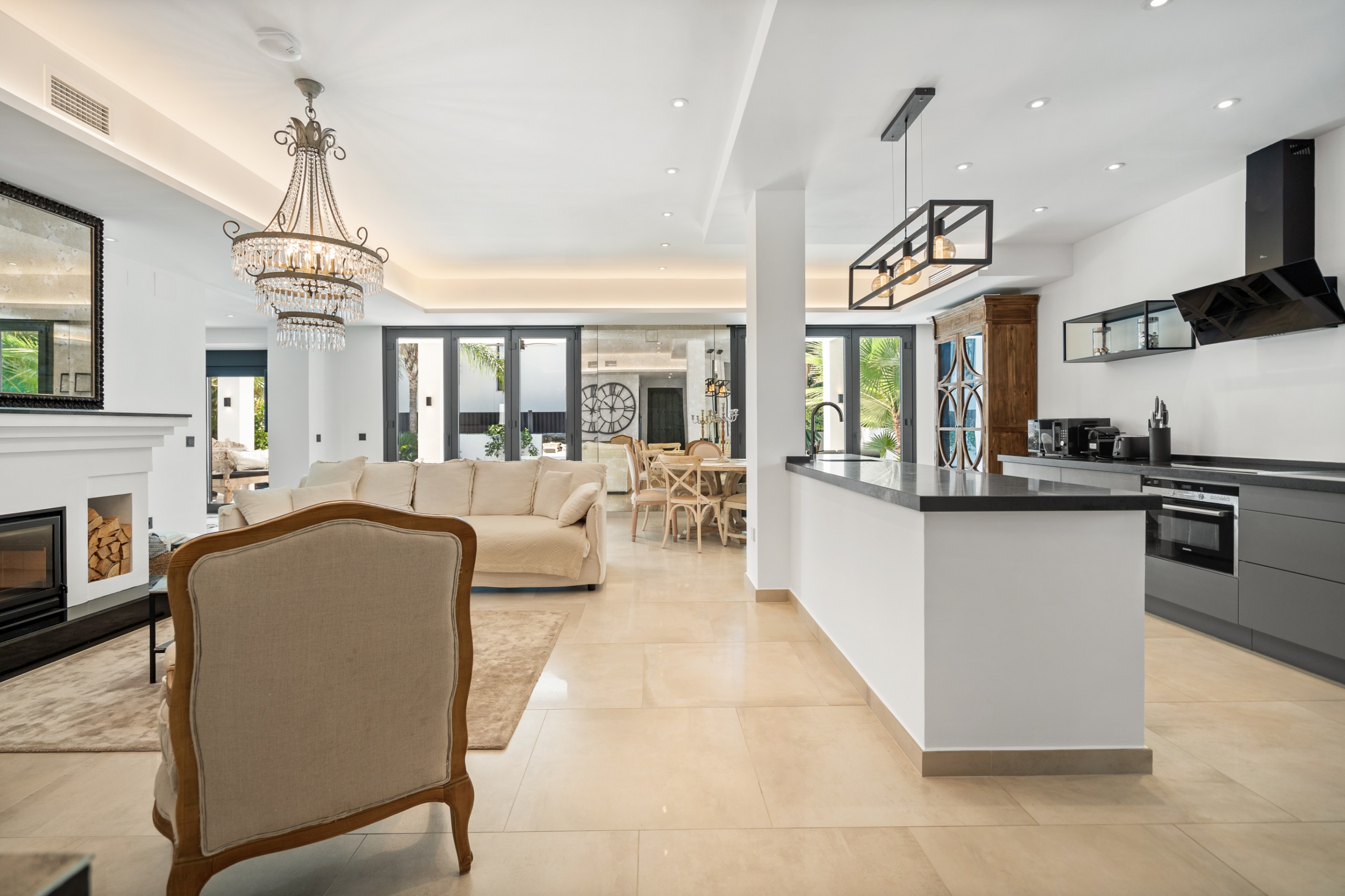 Casa de 4 Dormitorios en venta en Marbesa, Marbella