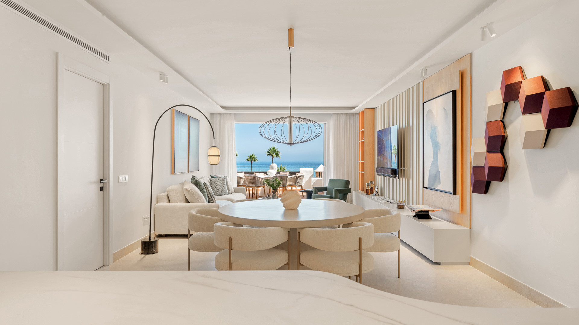 Ático de 3 Dormitorios y 2 Baños en venta en Estepona