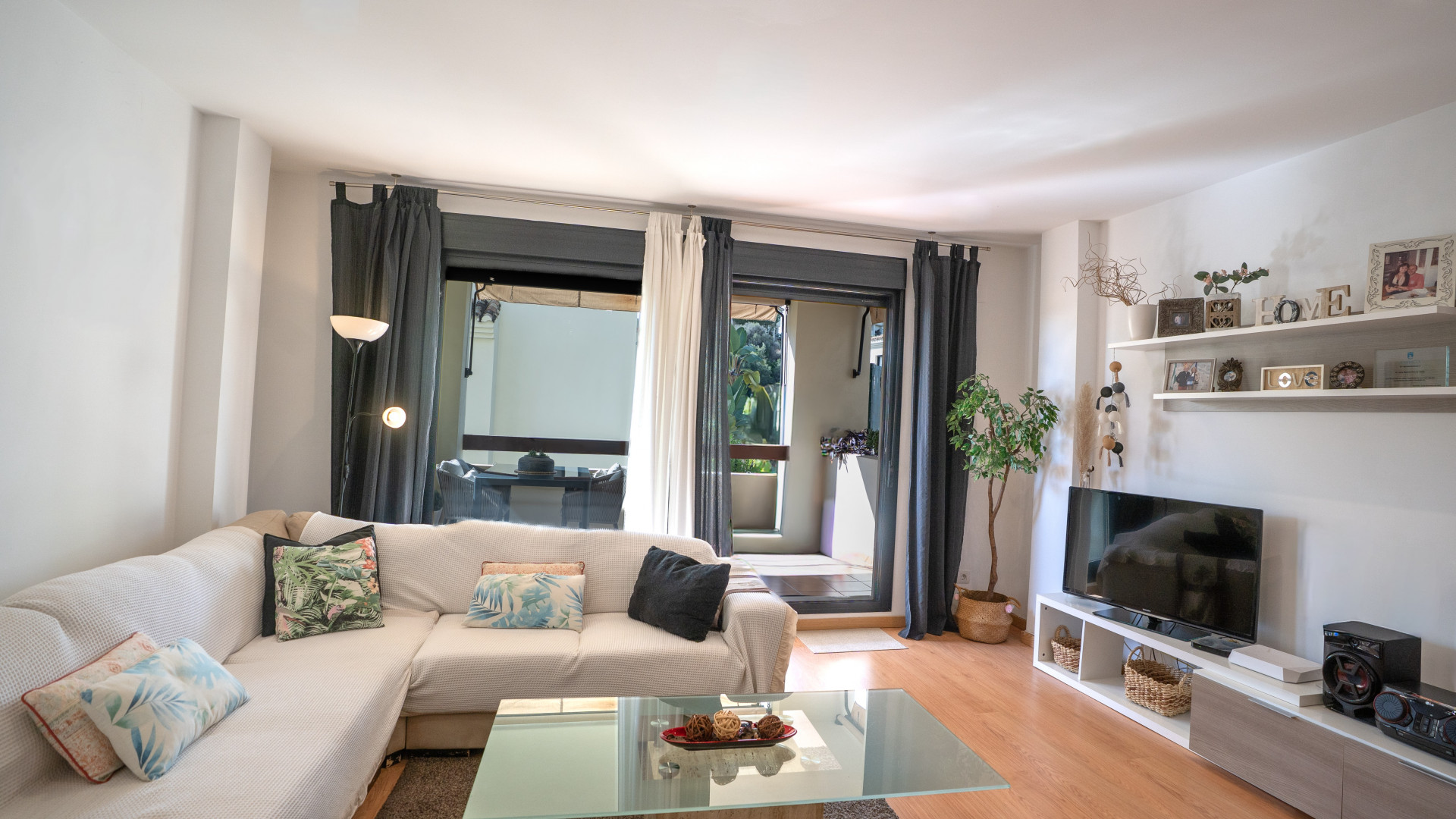 3 Bed - Apartment for Sale in Estepona