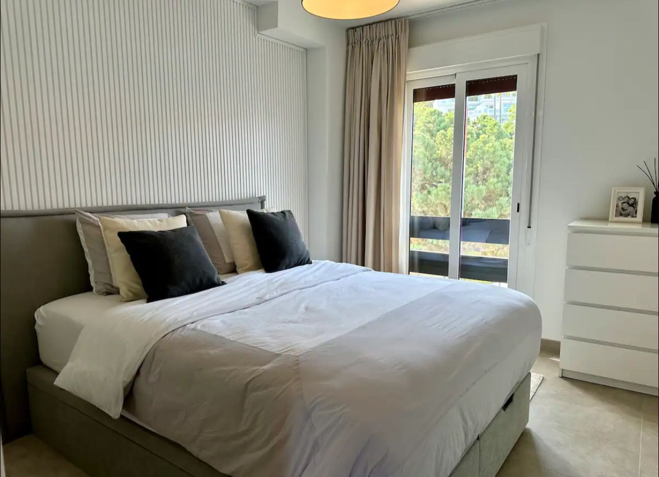 4 Bed, 3 Bath - Penthouse for Rent in Nueva Andalucia, Marbella