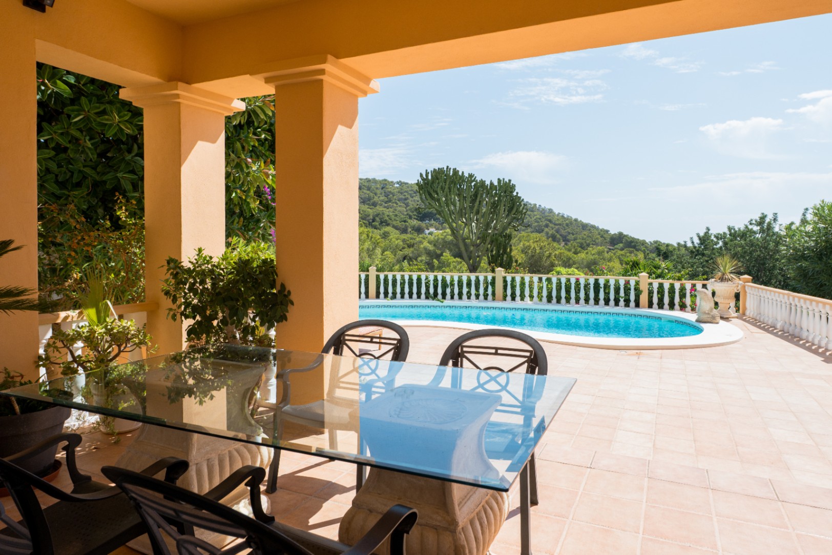 Casa de 3 Dormitorios y 3 Baños en venta en Santa Eulària des Riu