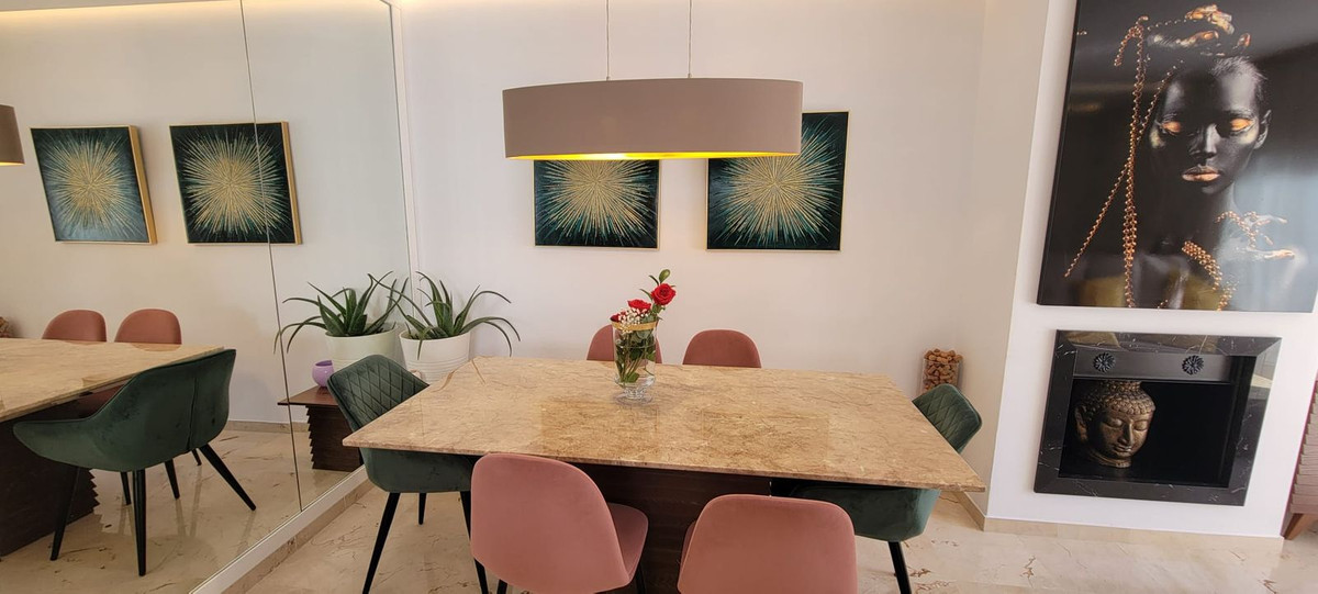 Piso de 2 Dormitorios en venta en Puerto Banús