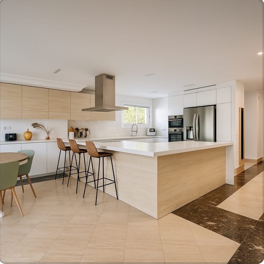 Casa de 4 Dormitorios en venta en Nueva Milla de Oro, Estepona