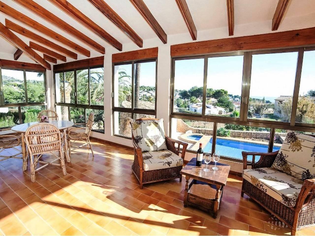 Casa Adosada de 5 Dormitorios y 3 Baños en alquiler vacacional en Calp