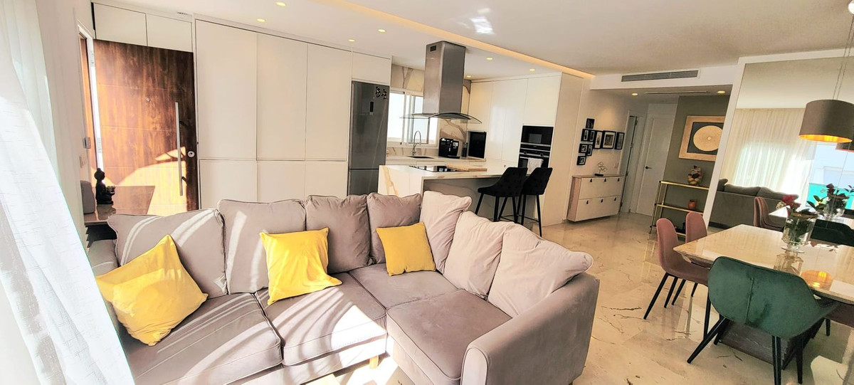 Piso de 2 Dormitorios en venta en Puerto Banús