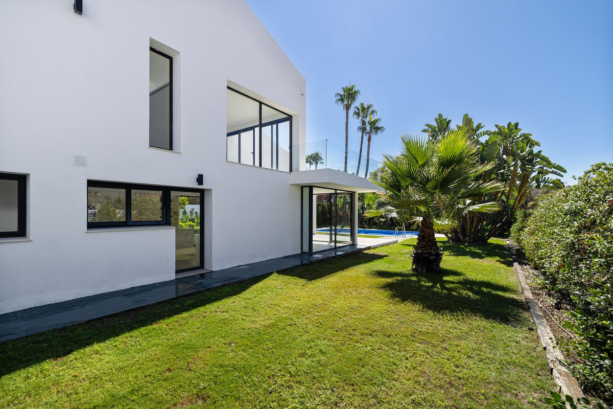 Casa de 4 Dormitorios en venta en San Pedro de Alcántara