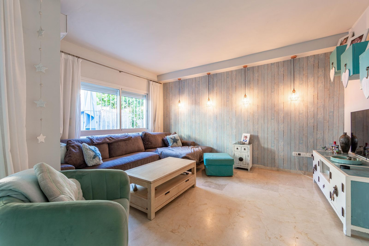 Casa Adosada de 5 Dormitorios en venta en San Pedro de Alcántara