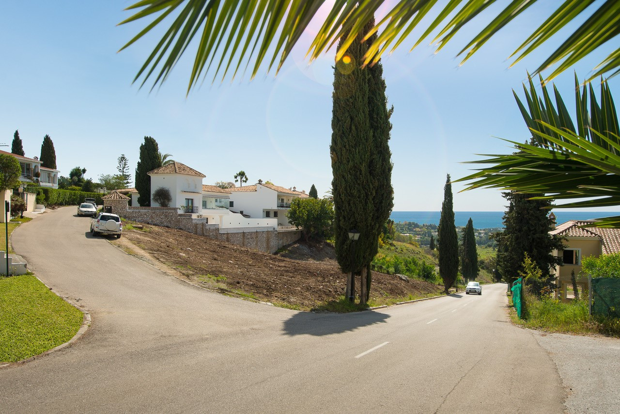 Terreno en venta en El Paraiso Alto, Benahavís