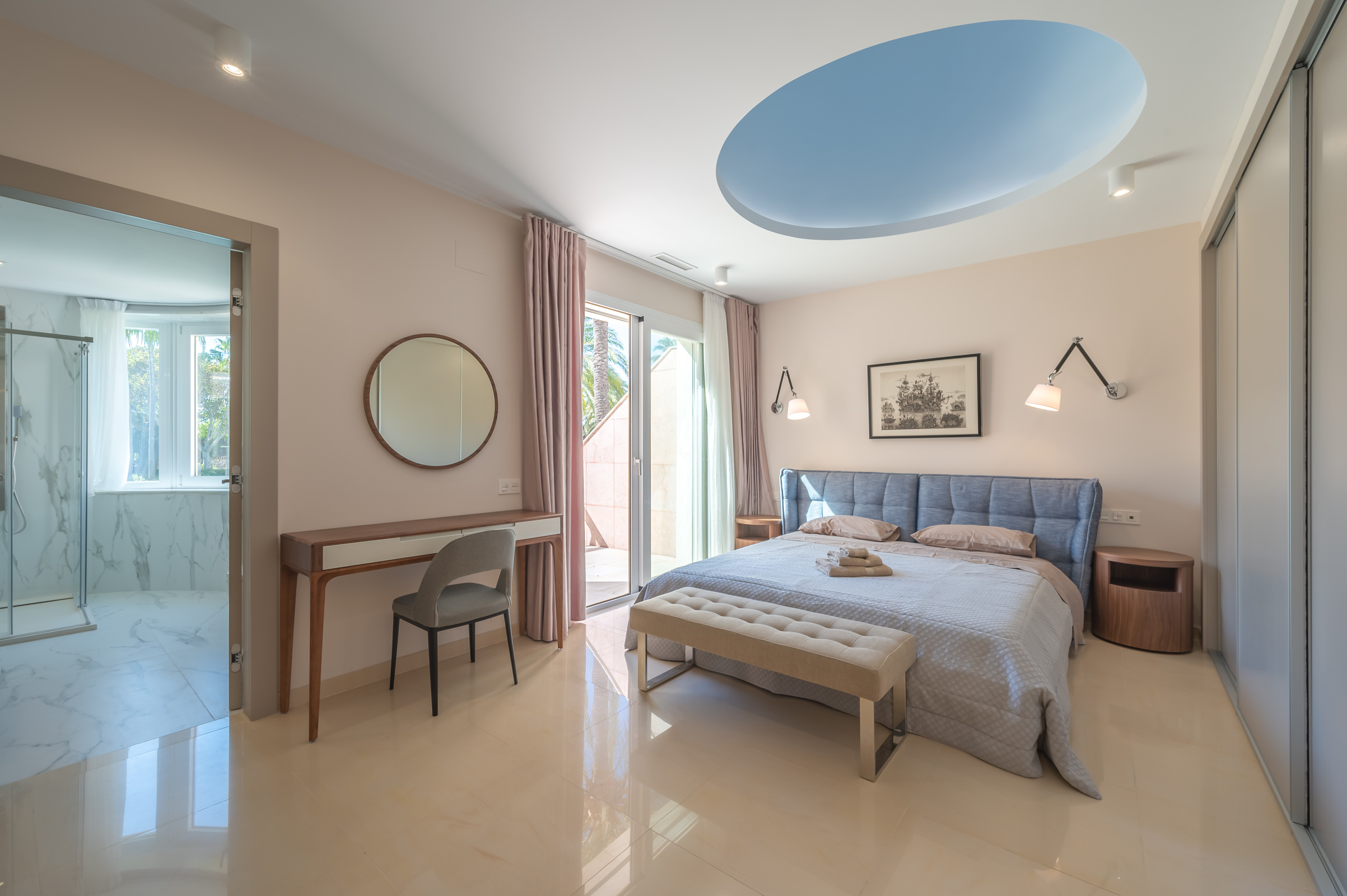 6 Bed - Apartment for Sale in Puerto Banus, Marbella