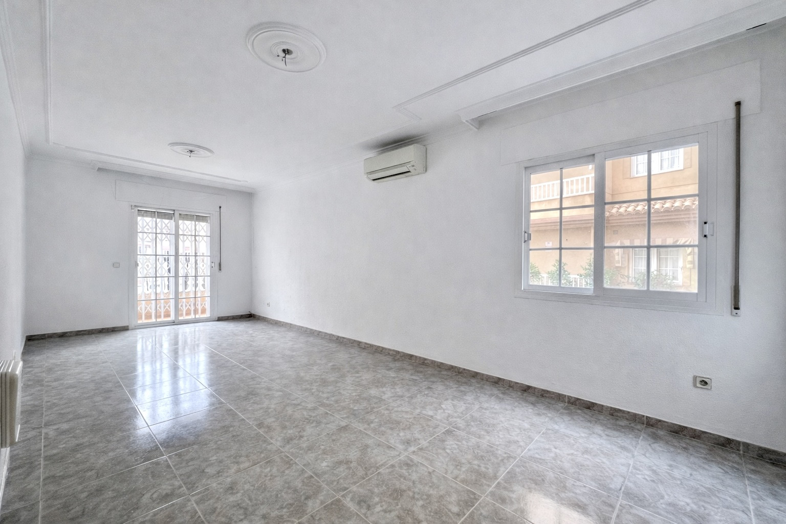 3 Bed - Apartment for Sale in Roquetas de Mar