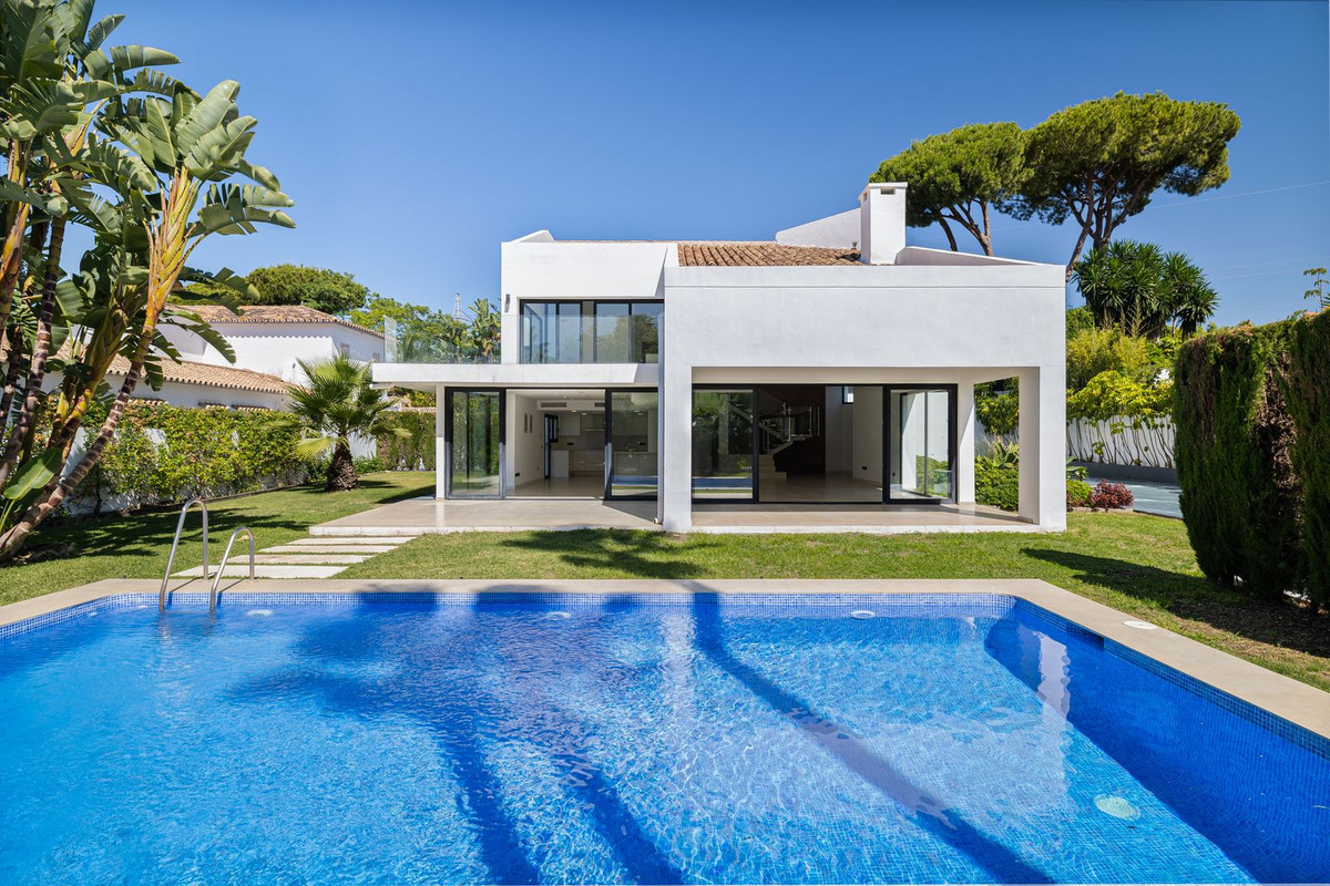 Casa de 4 Dormitorios en venta en San Pedro de Alcántara