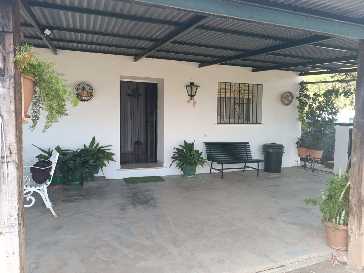 1 Bed - Country House for Sale in Estepona