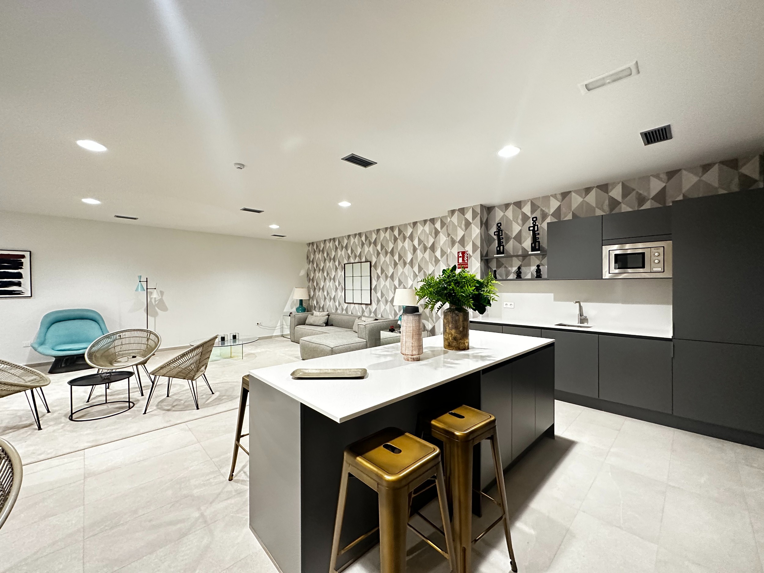 Piso de 3 Dormitorios y 2 Baños en venta en Estepona