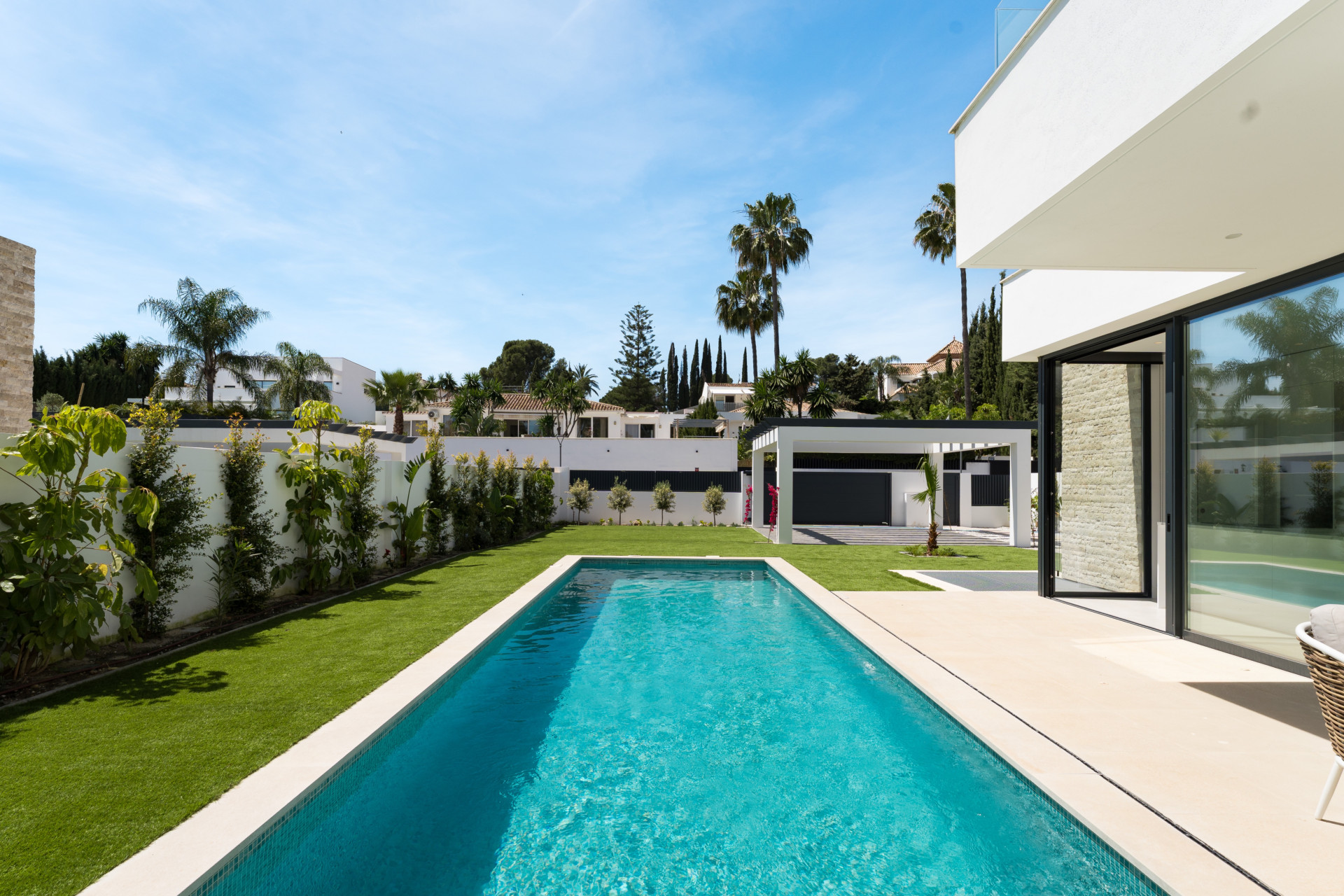 Casa de 5 Dormitorios y 5 Baños en venta en San Pedro de Alcántara