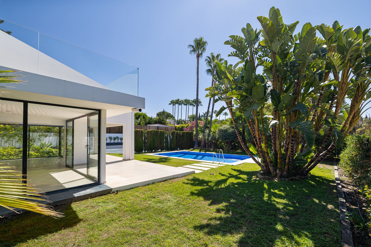Casa de 4 Dormitorios en venta en San Pedro de Alcántara