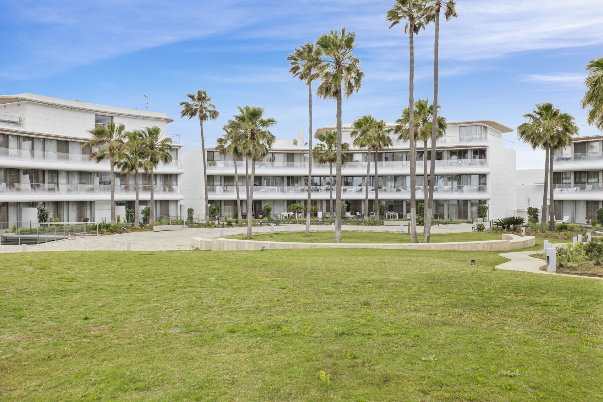 Piso de 2 Dormitorios y 2 Baños en venta en Estepona