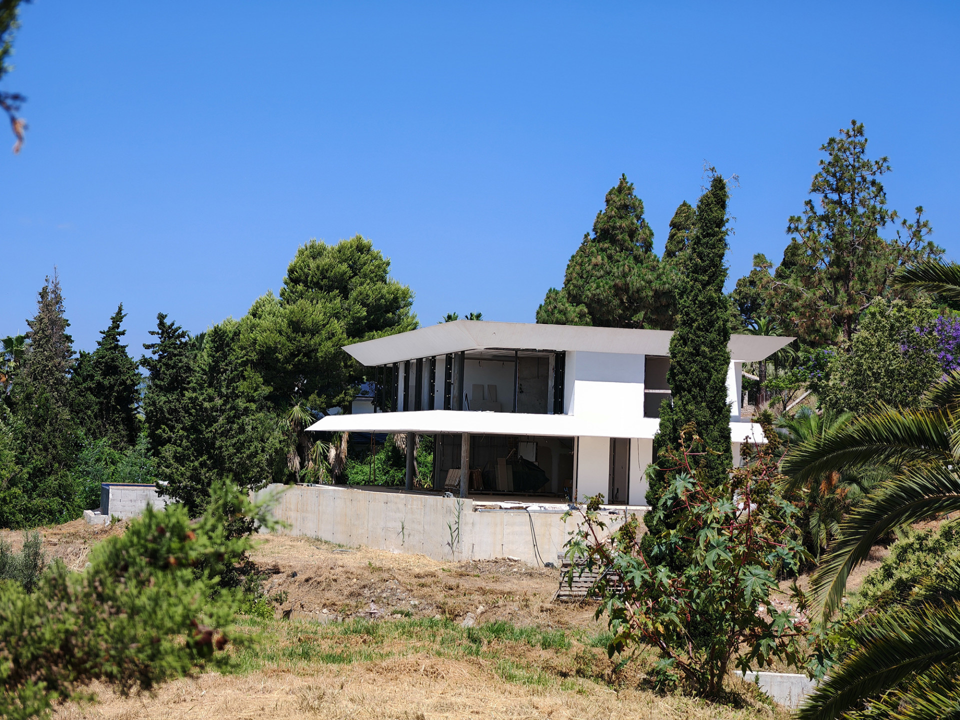 Casa de 6 Dormitorios en venta en Las Chapas, Marbella
