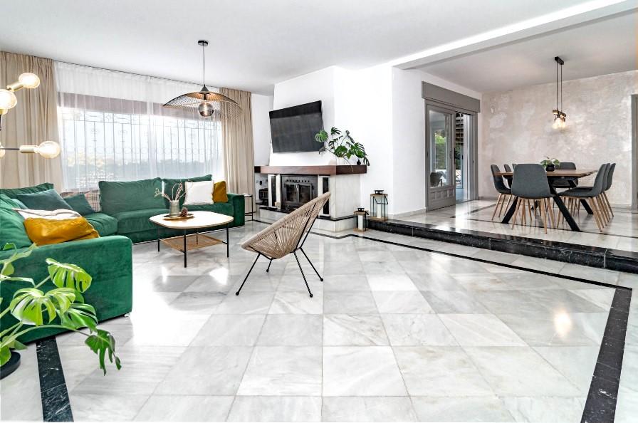 6 Bed - Villa Holiday Rental in Marbella Centre