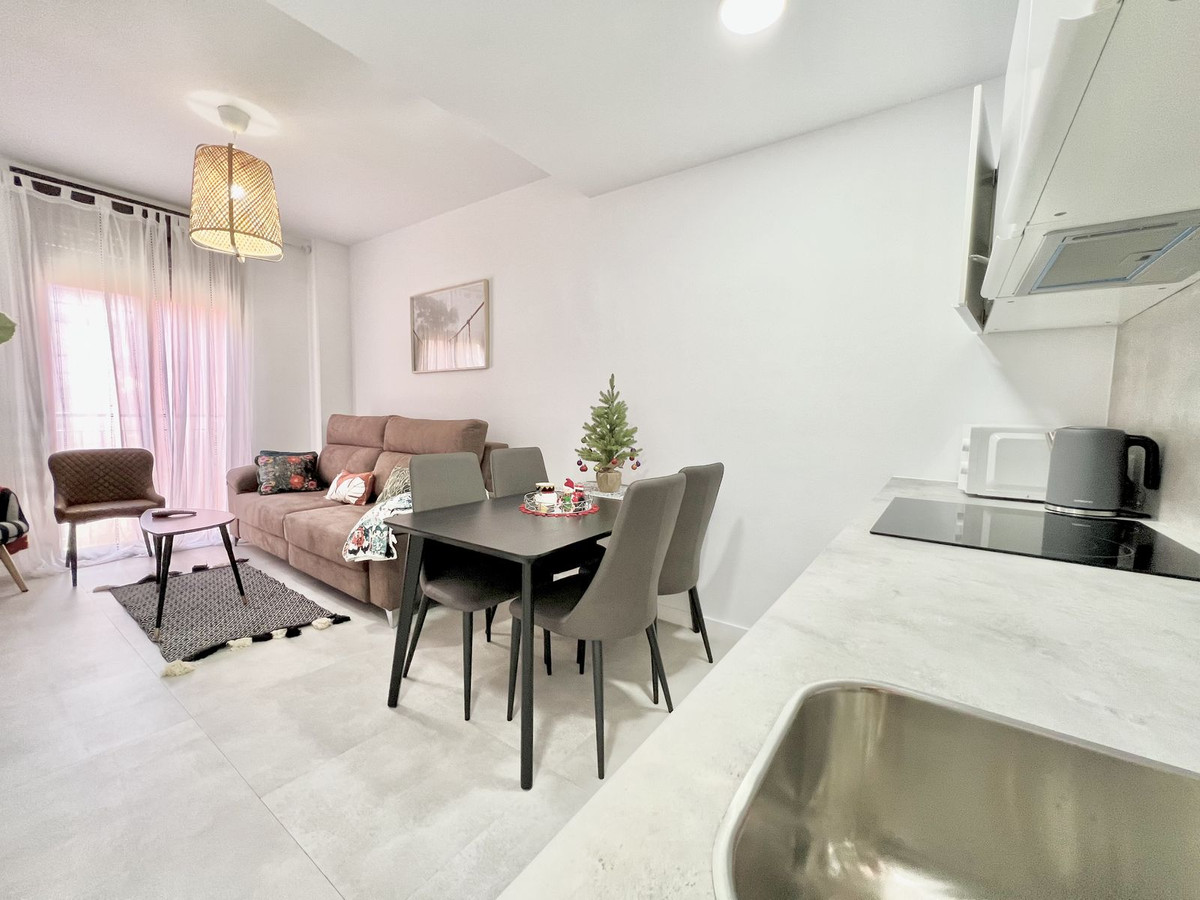 Piso de 15 Dormitorios en venta en Málaga