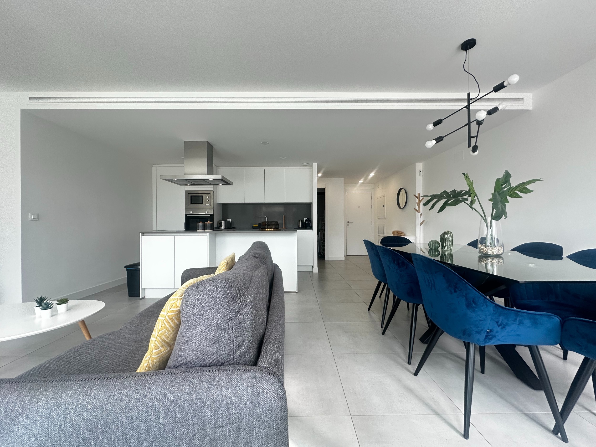 Piso de 3 Dormitorios y 2 Baños en venta en Estepona