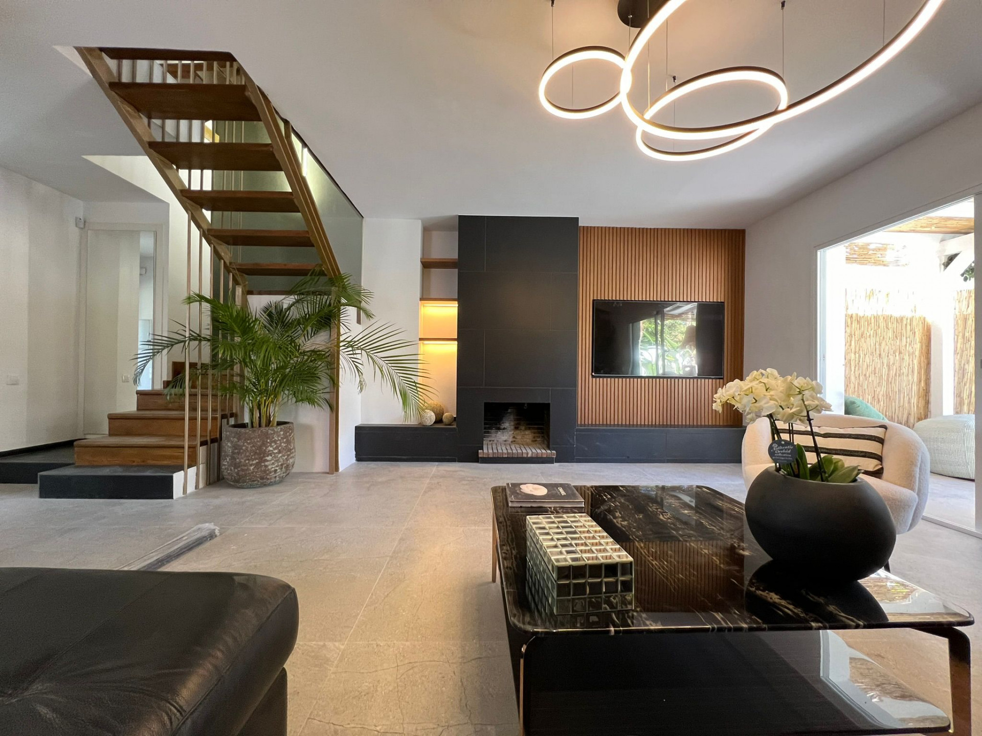 Casa de 5 Dormitorios en alquiler en Nueva Andalucía, Marbella