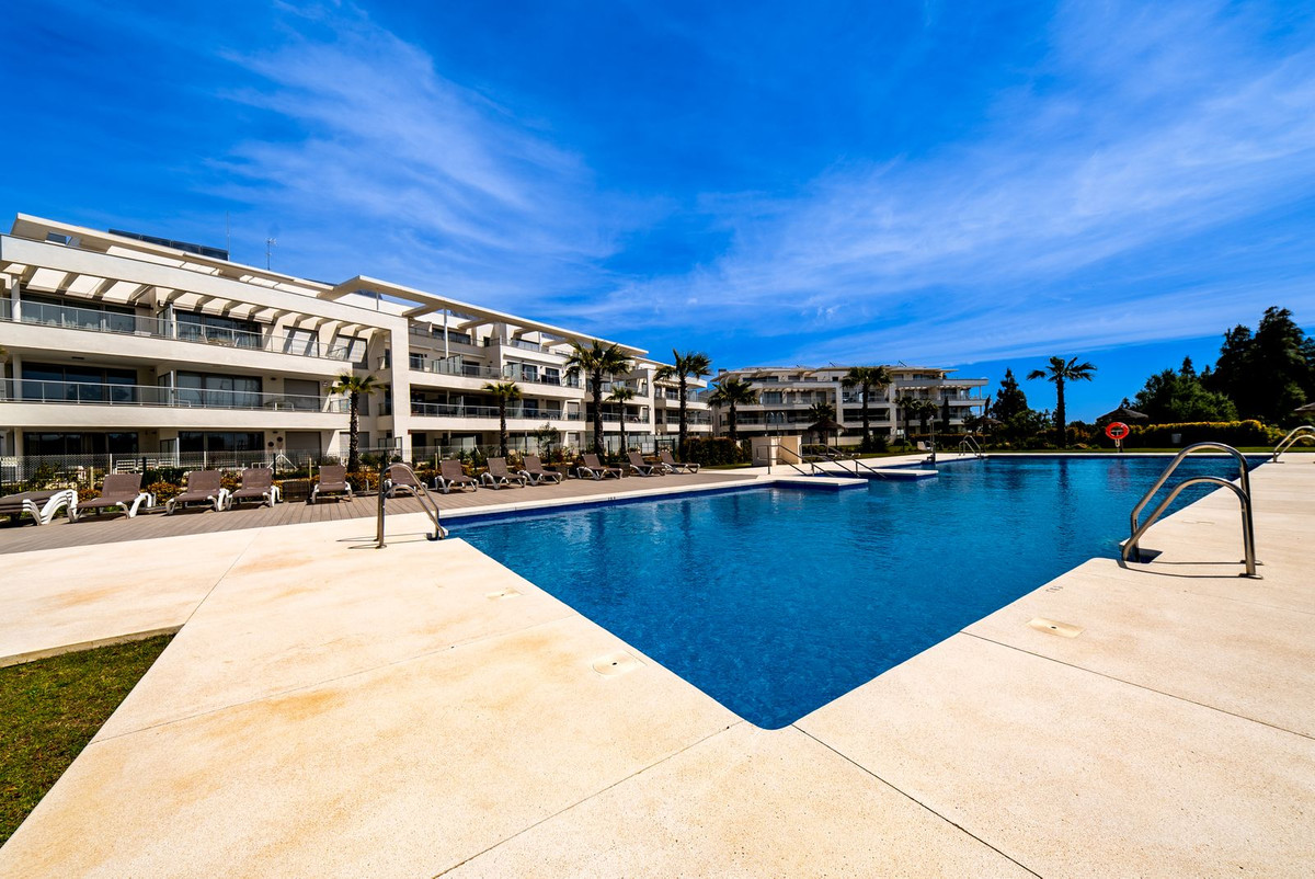 Piso de 2 Dormitorios en venta en El Faro, Mijas