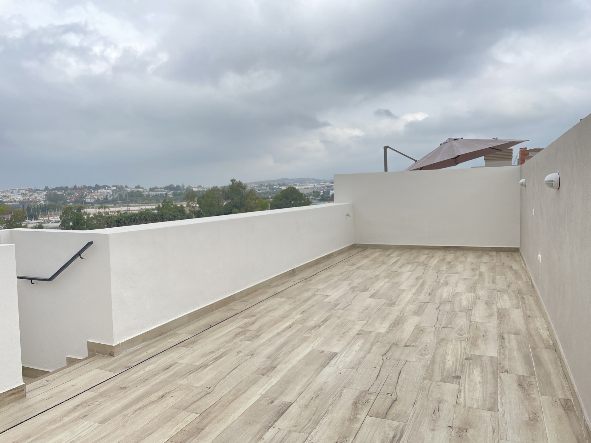 Ático de 2 Dormitorios en alquiler en Nueva Andalucía, Marbella