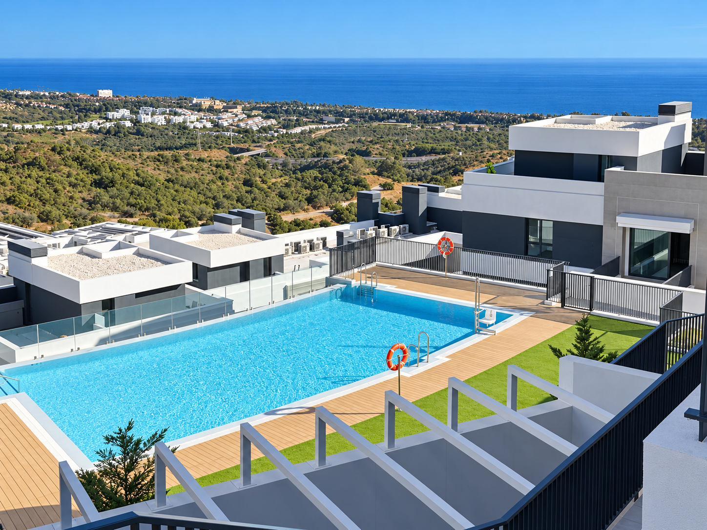 3 Bed, 2 Bath - Apartment for Sale in Los Monteros, Marbella