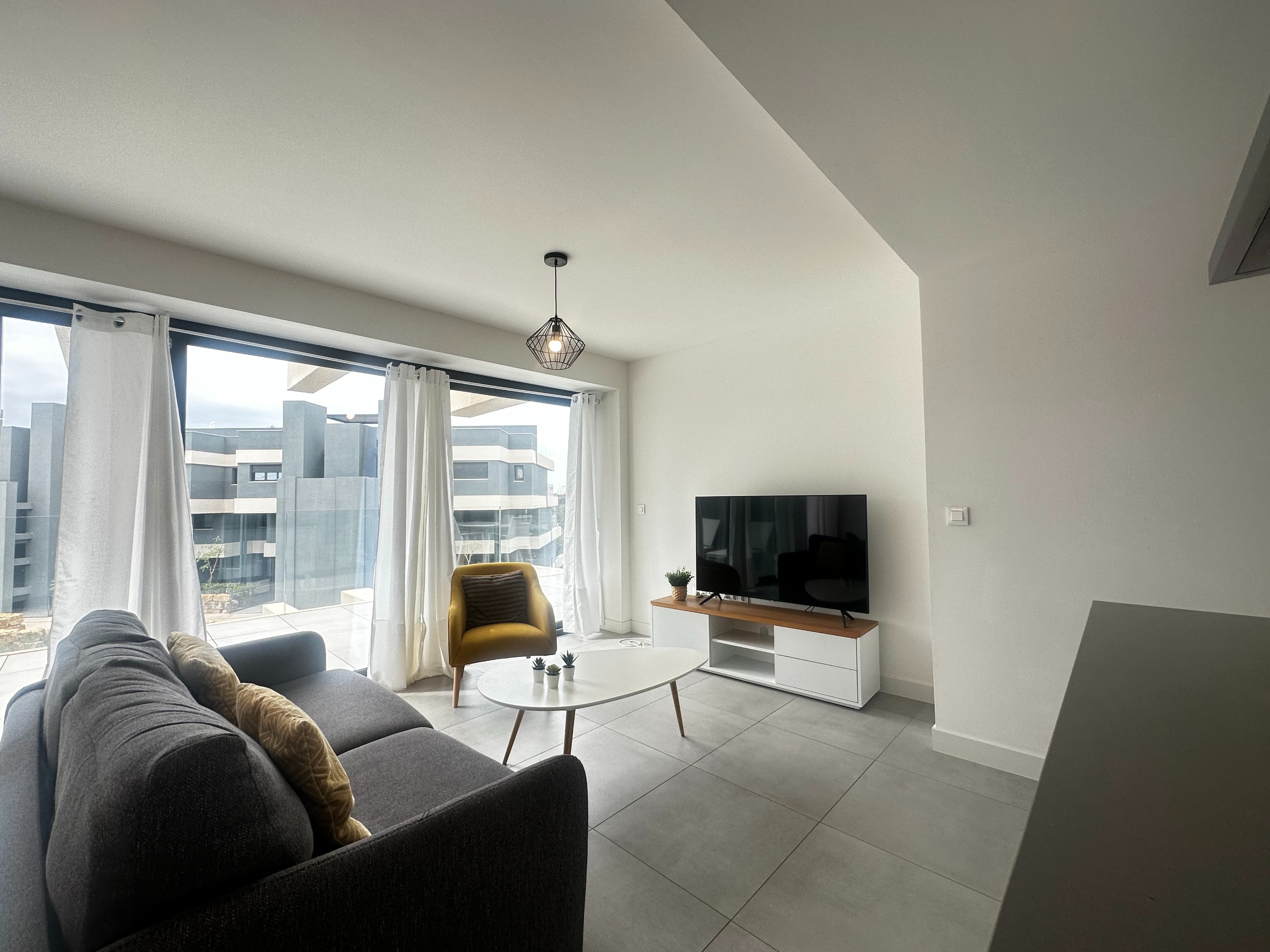 Piso de 3 Dormitorios y 2 Baños en venta en Estepona