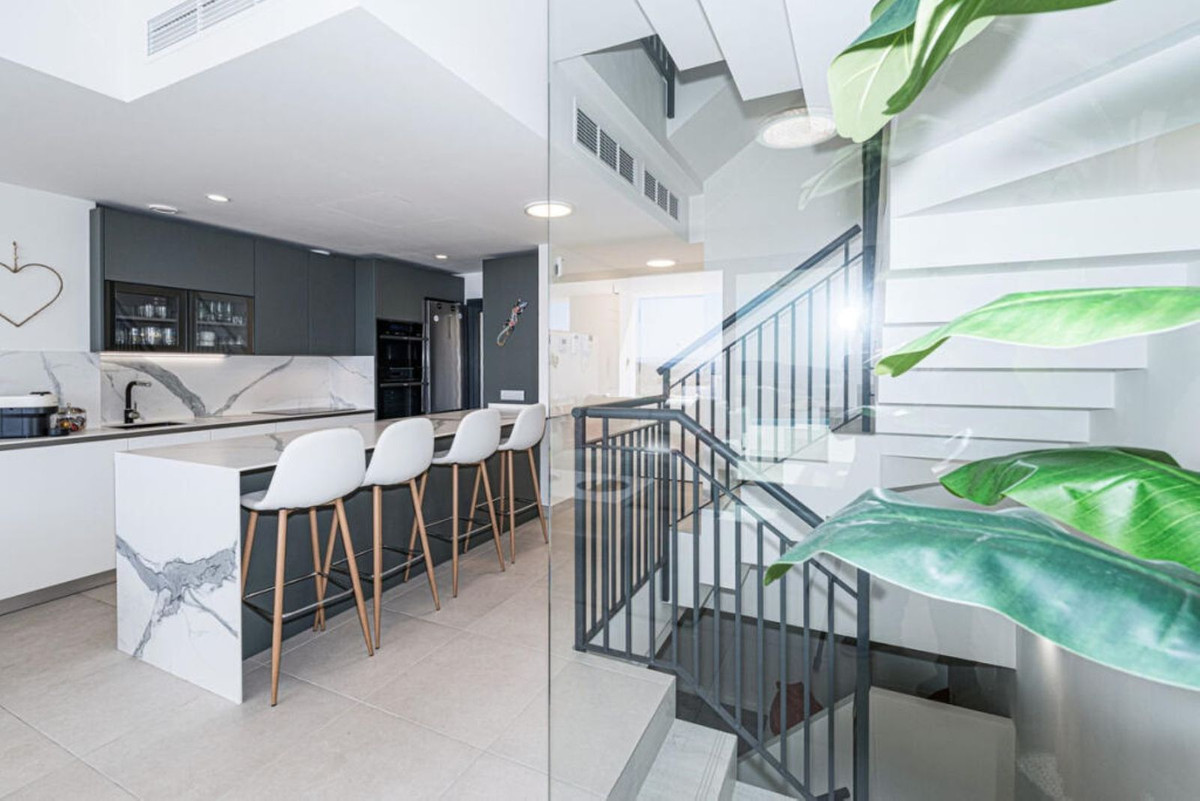 4 Bed, 3 Bath - Townhouse for Sale in Manilva