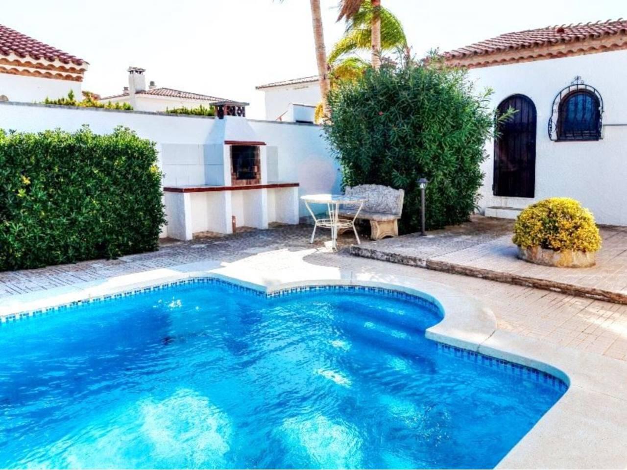 Casa Adosada de 3 Dormitorios en alquiler vacacional en Mont-Roig del Camp
