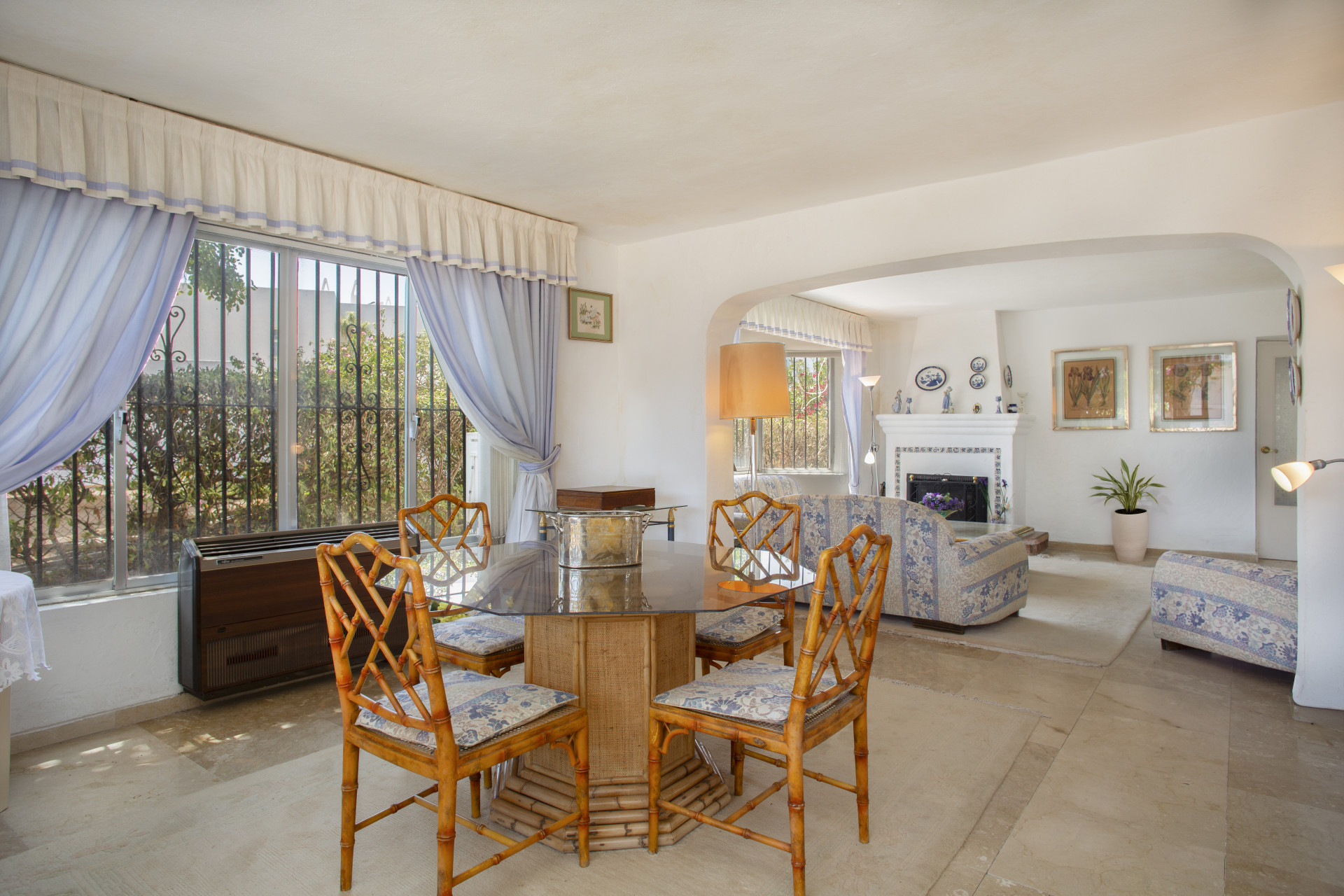 Casa de 4 Dormitorios en venta en Guadalmina Baja, San Pedro de Alcántara