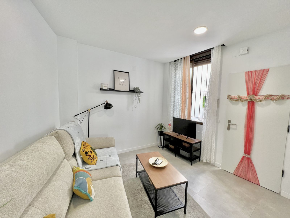 Piso de 15 Dormitorios en venta en Málaga