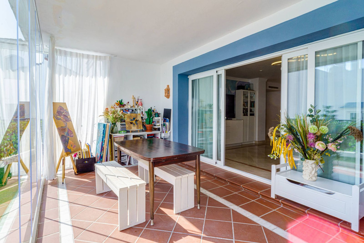 Piso de 3 Dormitorios y 2 Baños en venta en Benahavís