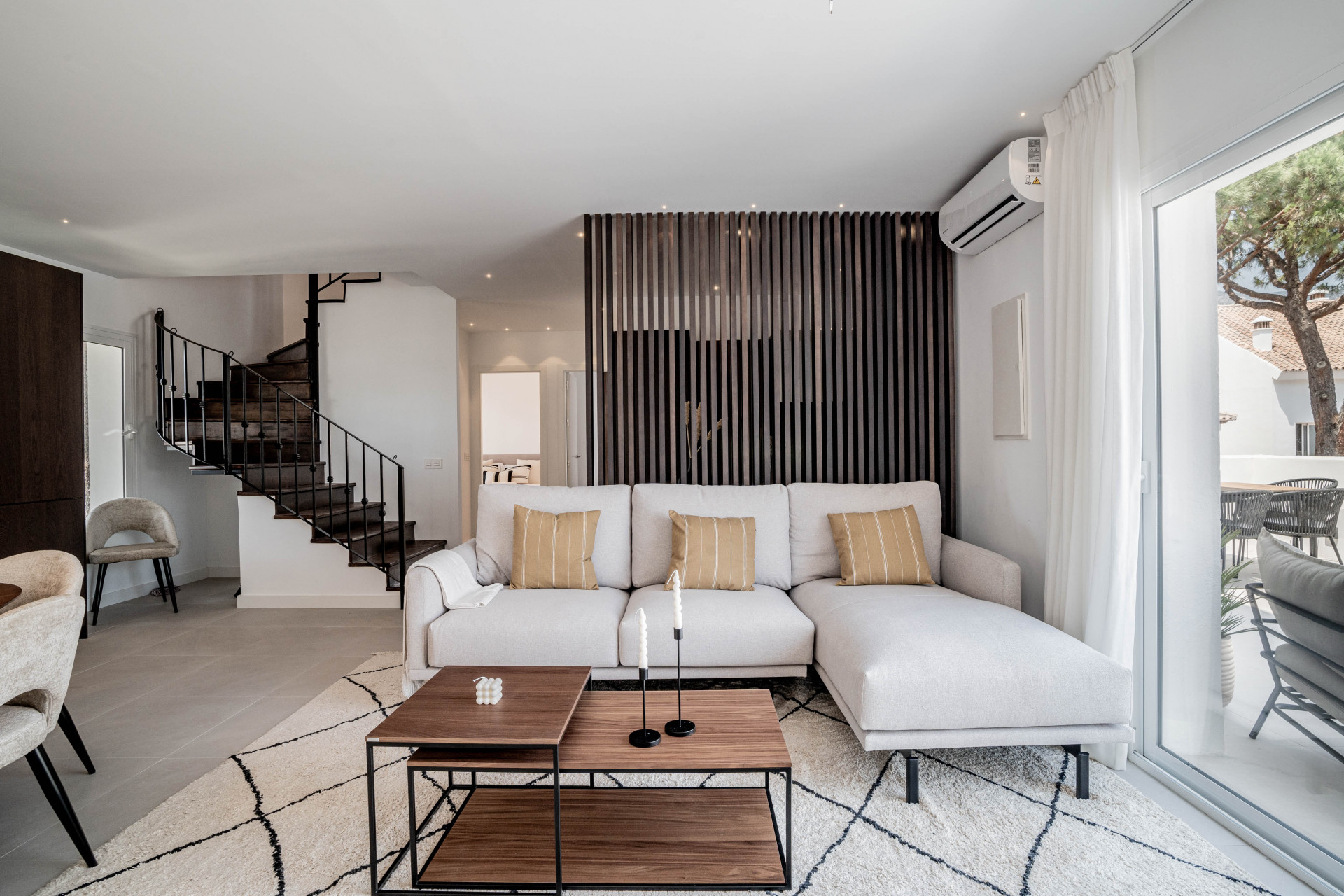 Ático de 4 Dormitorios y 4 Baños en alquiler en Nueva Andalucía, Marbella