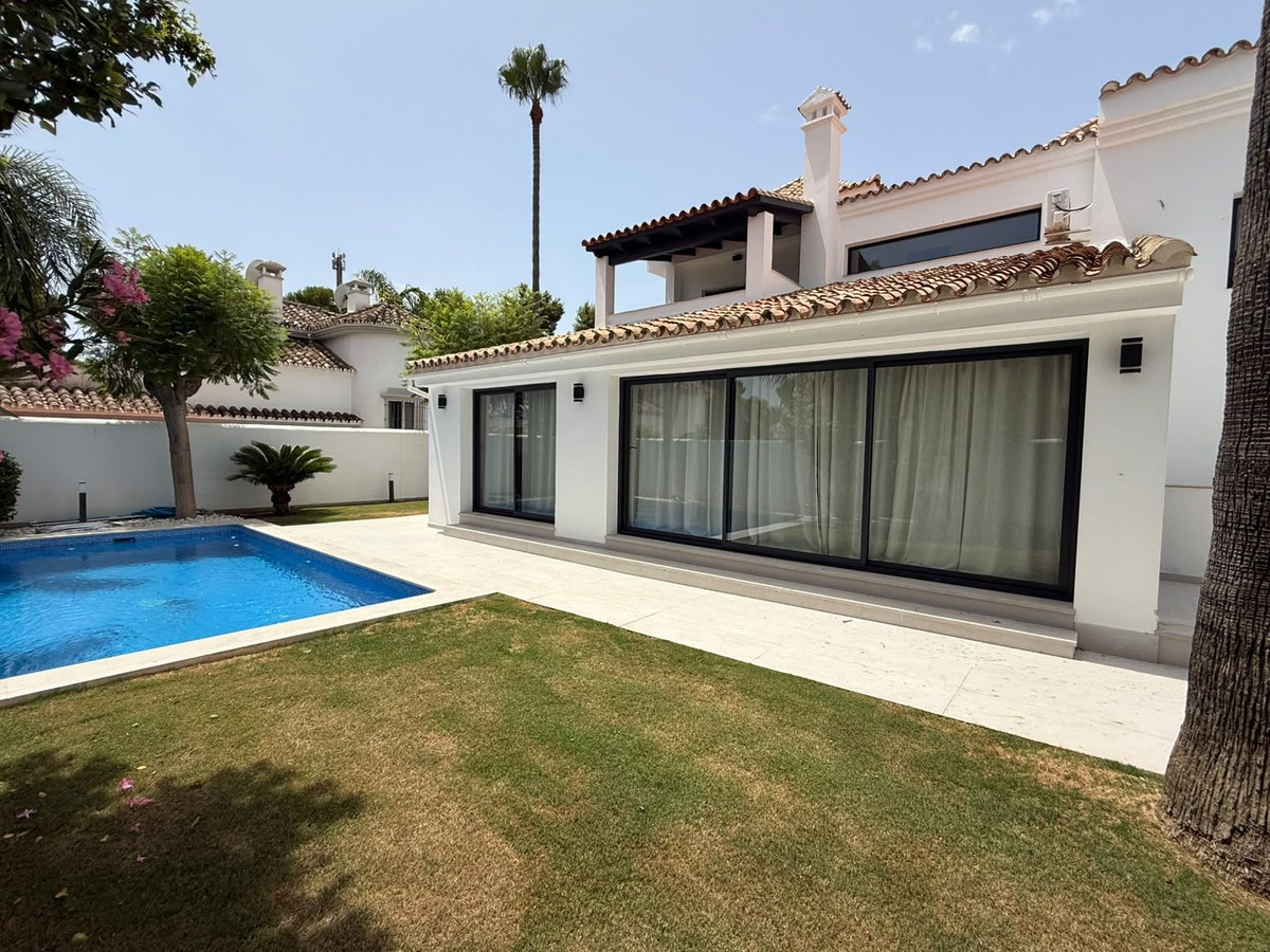 5 кровать Вилла для сдачи в Nueva Andalucia, Marbella